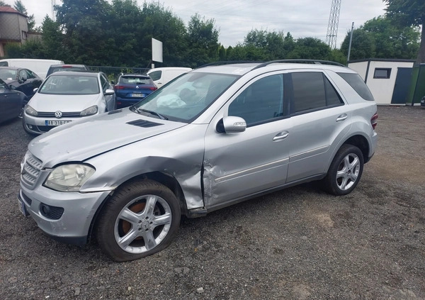 Mercedes-Benz ML cena 11300 przebieg: 289000, rok produkcji 2006 z Stopnica małe 232